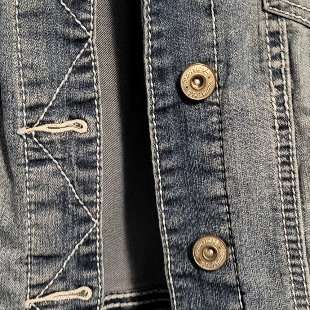 Jean jacket - Picture 6 of 8